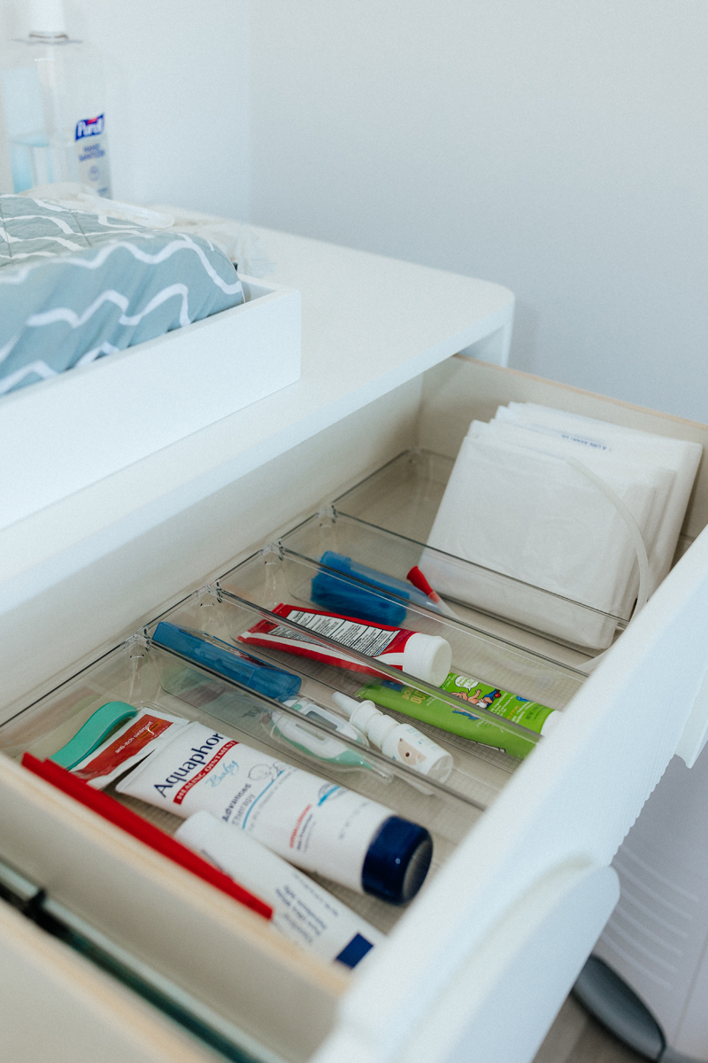 Professional Organizers, A clean and simply organized bathroom drawer.